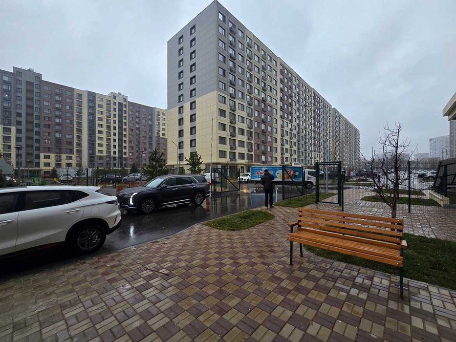Продам 3ком. квартиру Райымбека 210/11 — Ауэзова - View 3