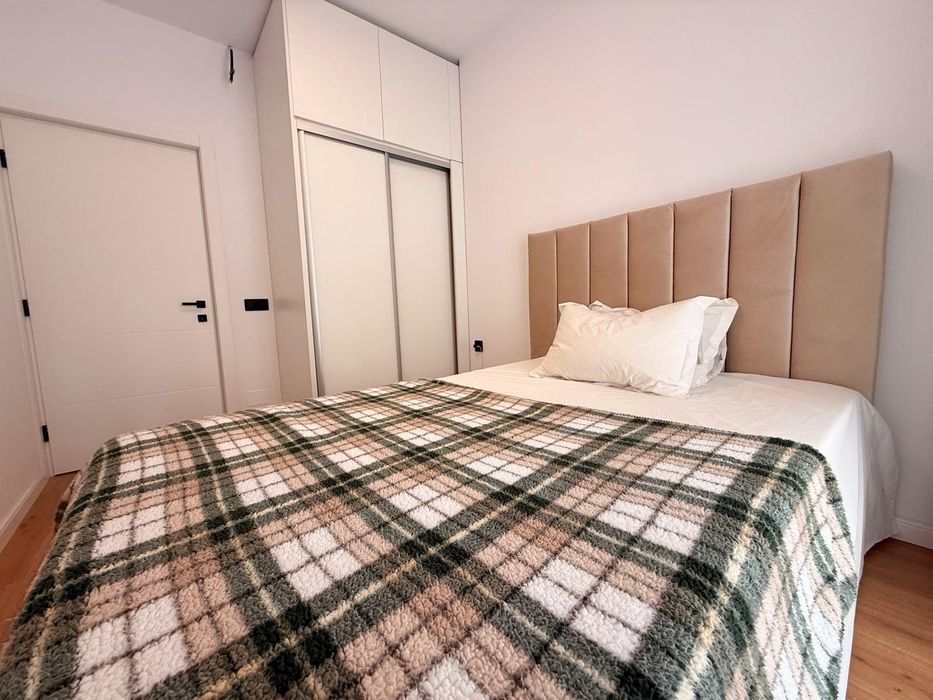 Inchiriez apartament cu parcare subterana 550 euro