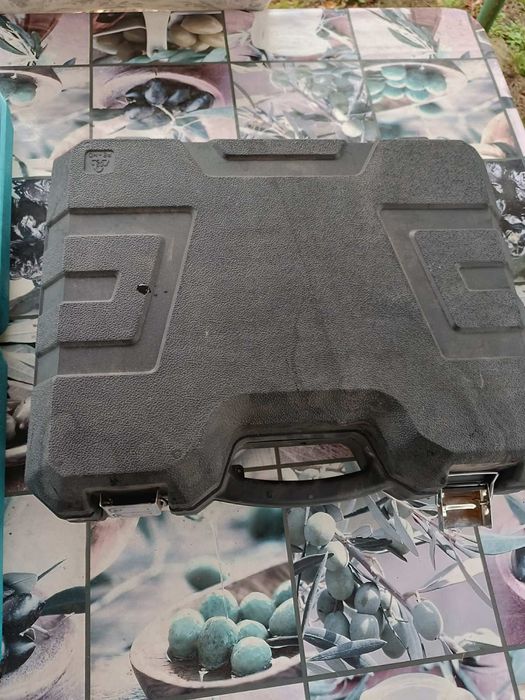 Празни куфарчета 2бр