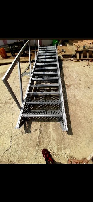 Văns scară de esterior