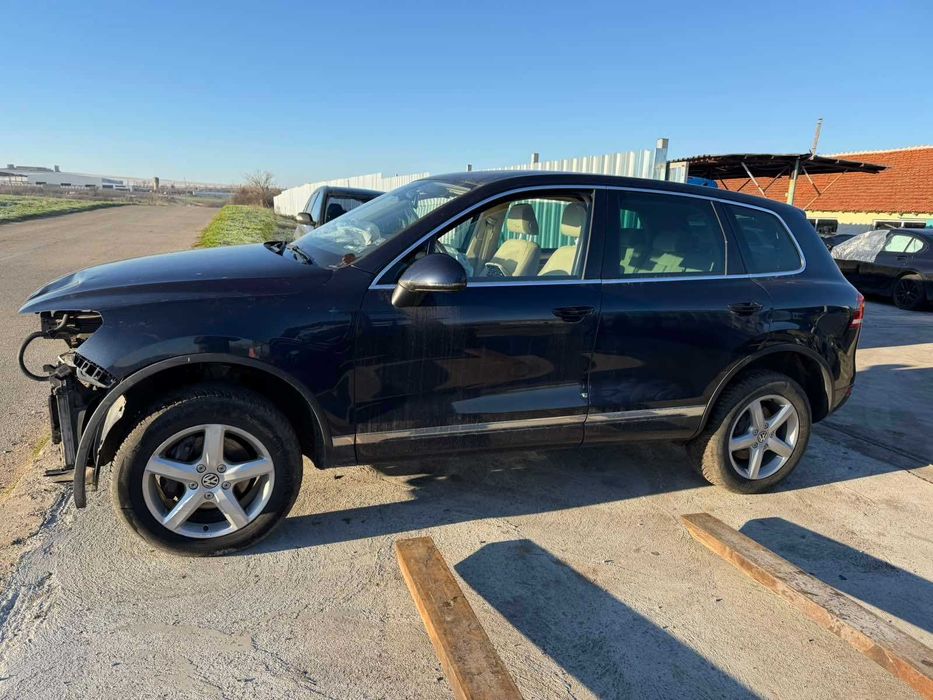 VW Touareg 3.0D 240HP-НА ЧАСТИ