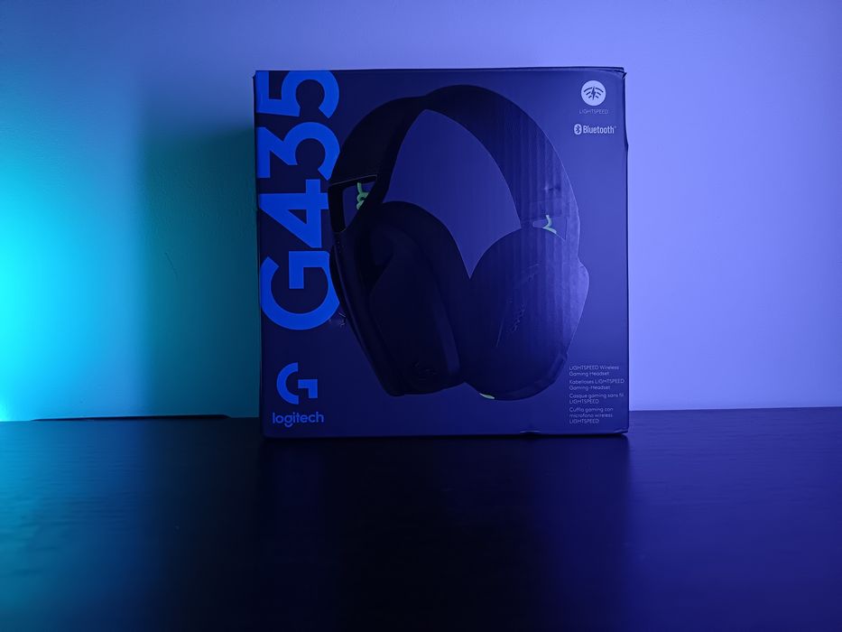 Vând căști gaming LOGITECH G435 comparabile cu PS4 , PS5 , PC ,LAPTOP , MAC , TABLETA , SMARTPHONE