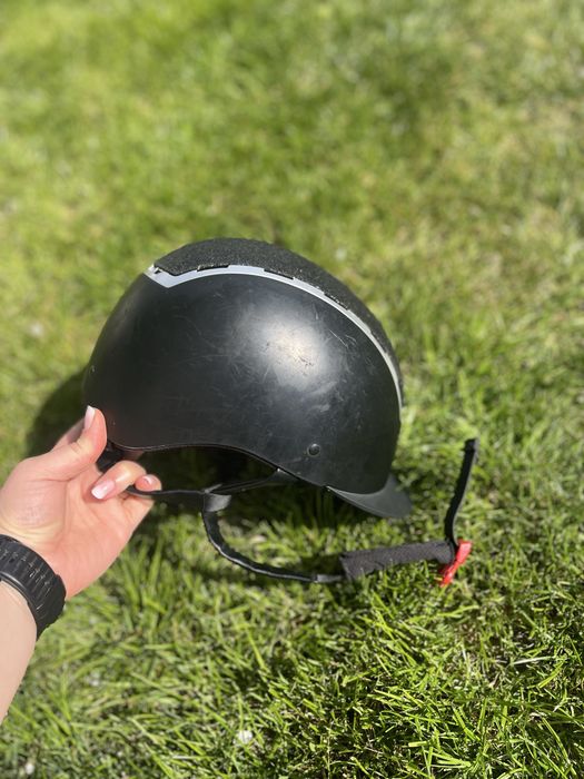 Cască echitație Equitheme  Glint – negru (adulți/copii)