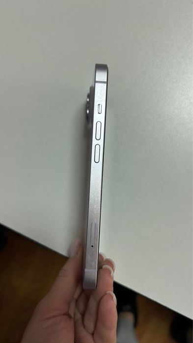 Продам Iphone 14