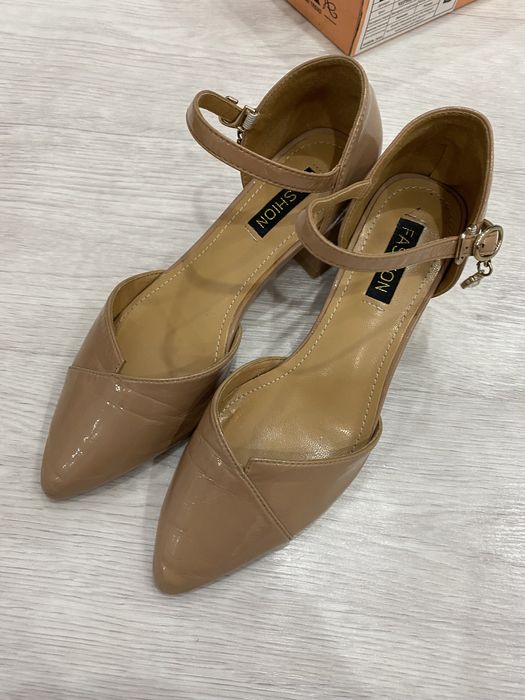 нежный туфли