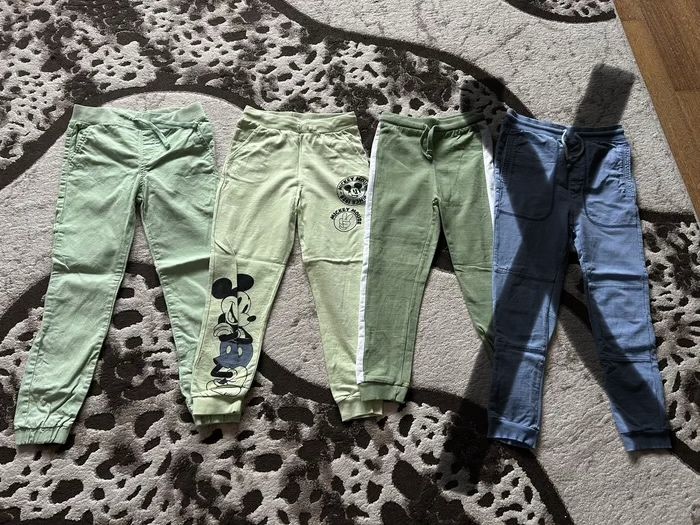 Pantaloni trening Sinsay 134