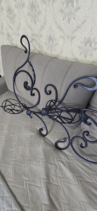 Продам подцветочницу