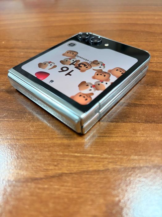 Samsung Galaxy Z Flip5