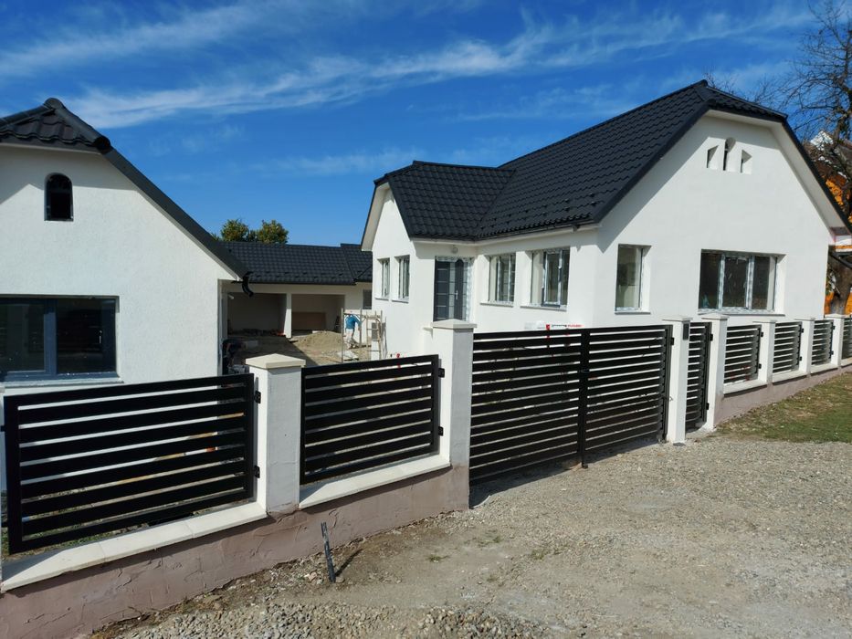 Meseriași constructori