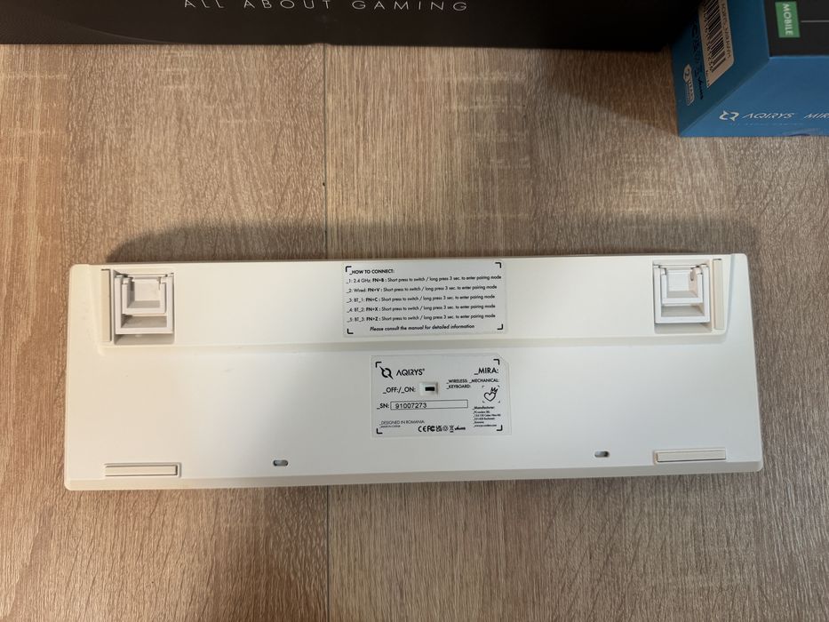 Vând tastatură mecanică AQIRYS MIRA!!