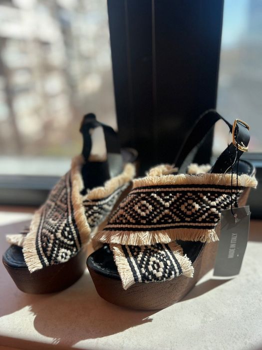 Sisley летни платформи С ЕТИКЕТ