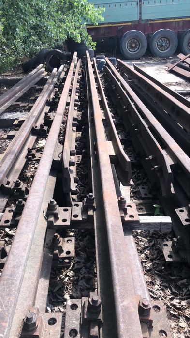 Traverse de beton si sina de cale ferata