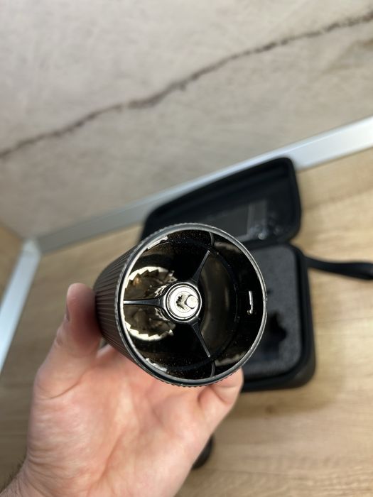 Râșniță cafea Lopder MAXA Travel Kit – electrică + manuală, ca nouă