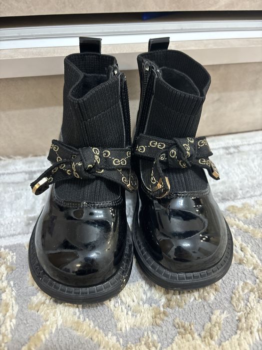 Сапожки на девочку демисезонные