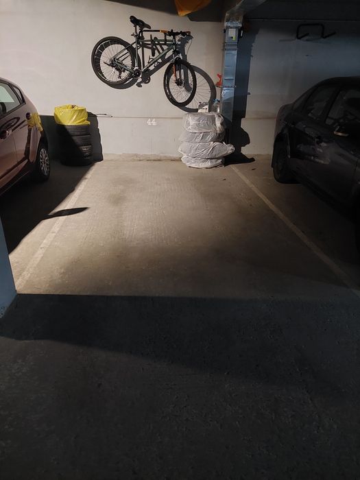 Loc de parcare pret 12900eur neg