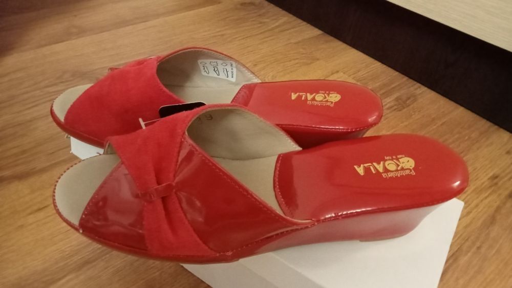 Женские шлепки.Новые.