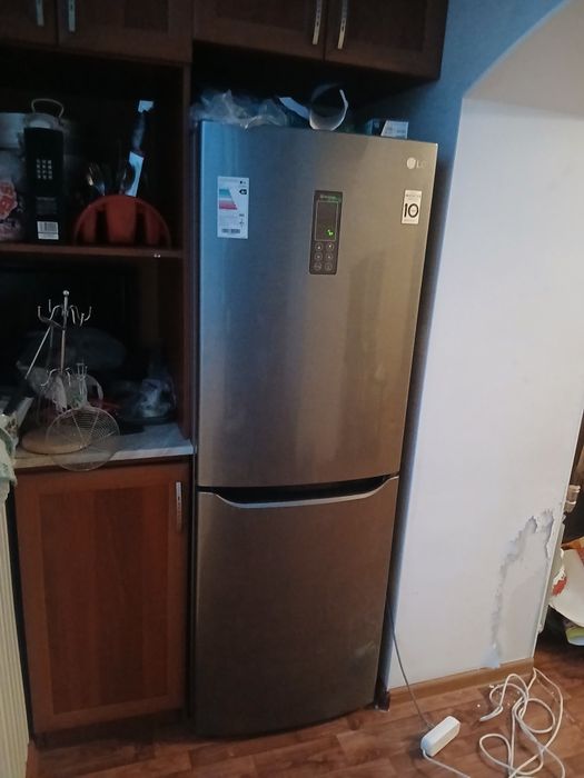 Холодильник сатылады