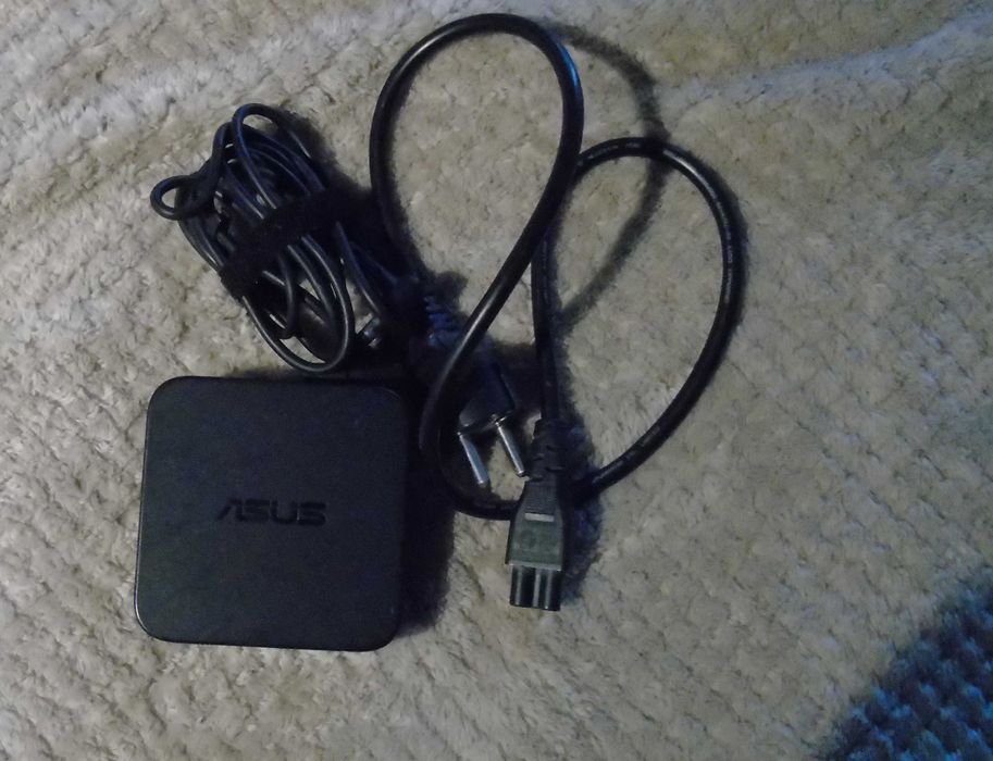 Захранване за лаптоп ASUS ADP-90YD B