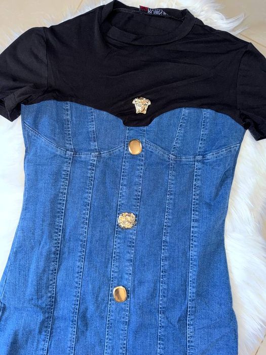 Rochie scurtă cu denim 

S M L XL

190 lei