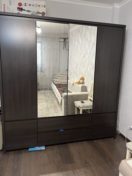 Продам шифонер в отличном состоянии