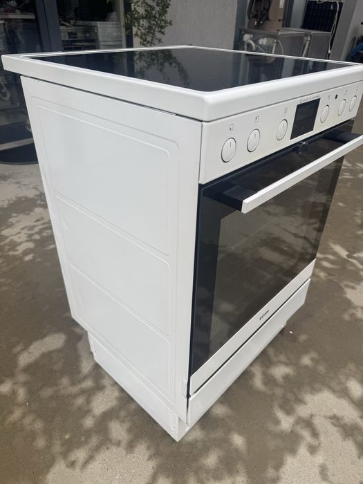 Печка с керамичен плот Електролукс ИНдукция