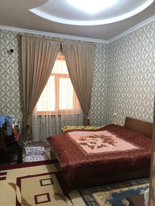 Xovli sotiladi  Motrid 4 sotok 2 etajli