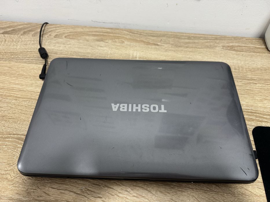 Laptop Toshiba Satellite L850 – 420 lei (negociabil)
