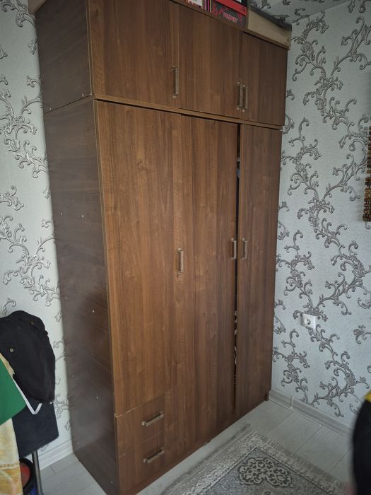 Продам шкаф 3 дверный