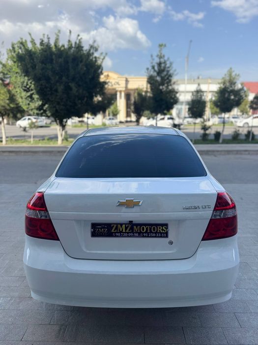 Нексия 3 автомат сотилади холати аъло краска тозза.