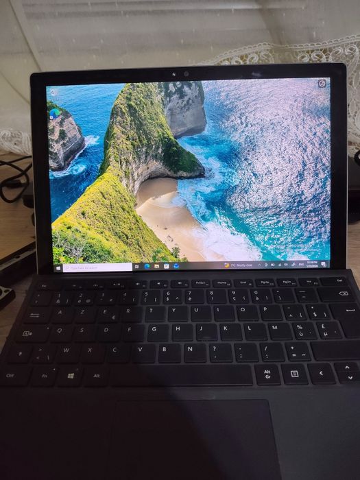 Surface Pro 4  1724 i7 gen 6+ cadou- OKAZIE - OFERTĂ