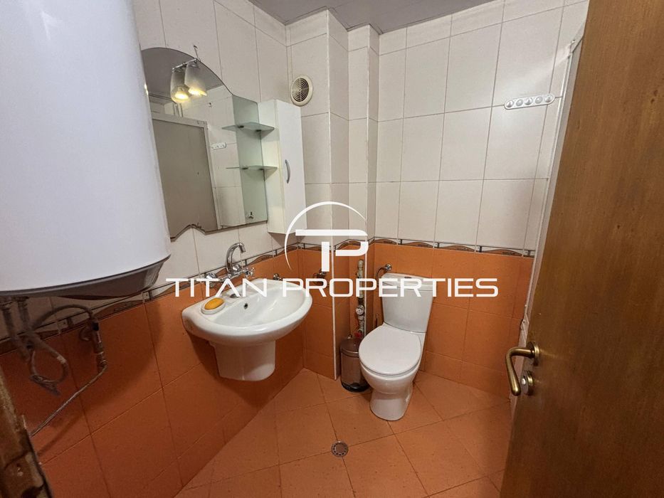 Продава се Двустаен апартамент в Варна, Цветен квартал - 64 кв.м за 1156 €/кв.м - Снимка #7