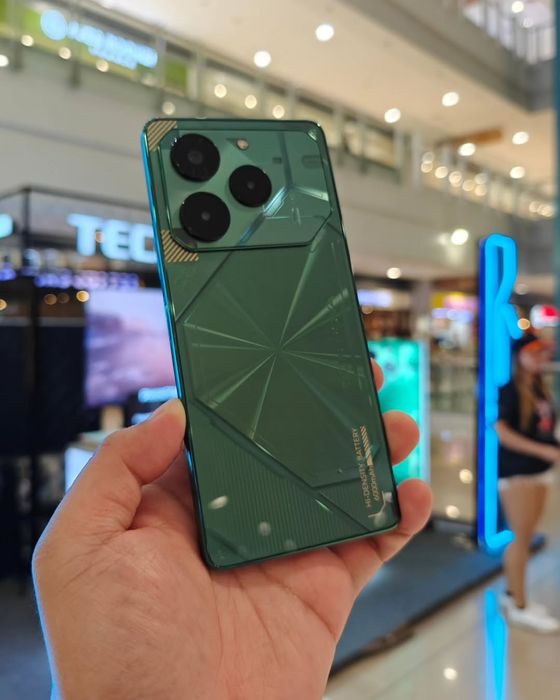 Игровой монстр! TECNO Pova 6 Pro 5G 12/256 ГБ. Батарея 6000 мАч