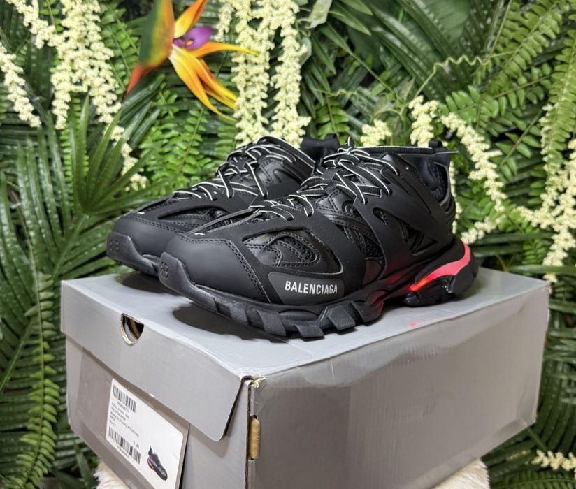 Balenciaga track led