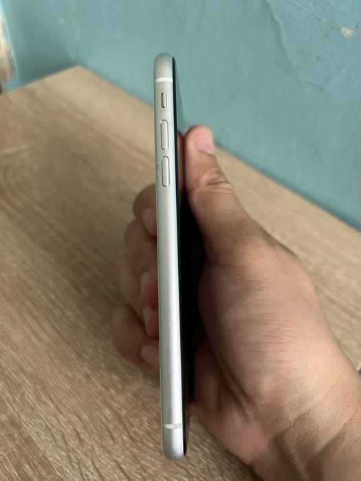 iPhone XR 64GB Белый цвет