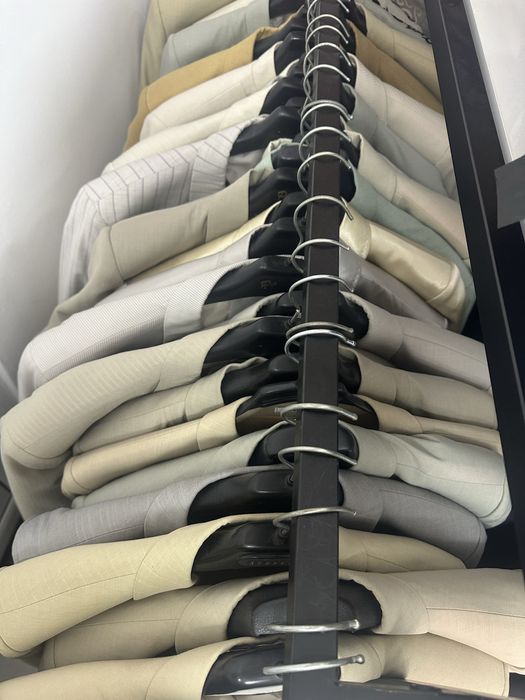 Нови Мъжки костюми от 50 лв до 100 лв