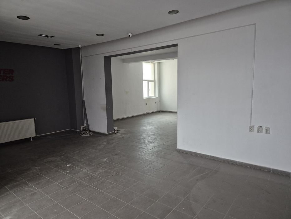 Spatiu comercial strada Gh Doja, zona Lukoil, intre 50 mp si 1000 mp