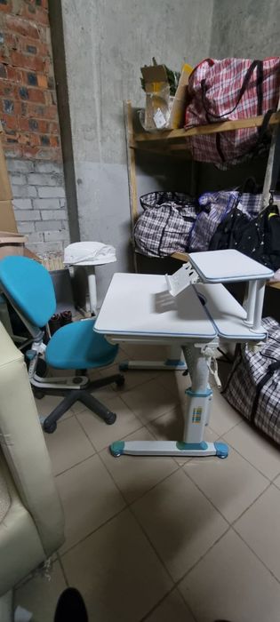 Продам растущий стол-трансформер и стул ErgoKids TH-320