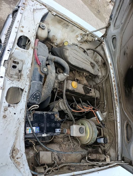 Volga gaz 2410 sotiladi