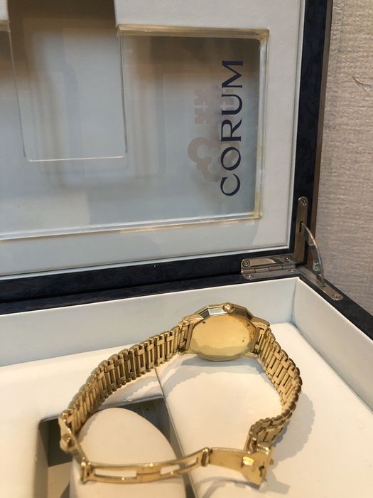 Золотые часы CORUM (Швейцария)