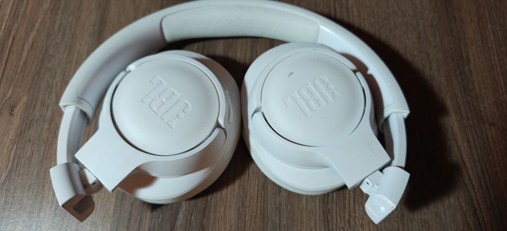 Безжични Слушалки JBL TUNE 720 BT