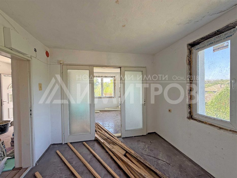 Продава се Къща в с. Стоян Михайловски, Област Шумен - 162 кв.м за 463 €/кв.м - Снимка #19
