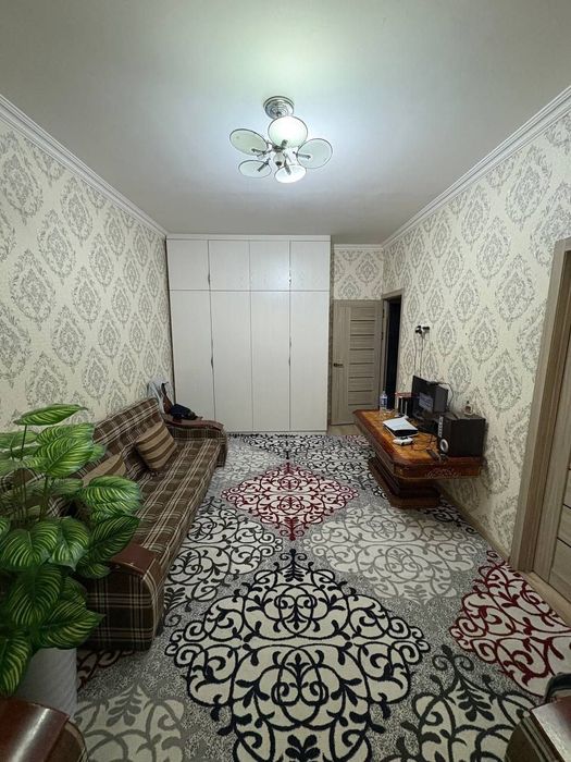 Чиланзар-14 кв 1-2/1/4 36м2 Срочно Продам квартиру Срочно