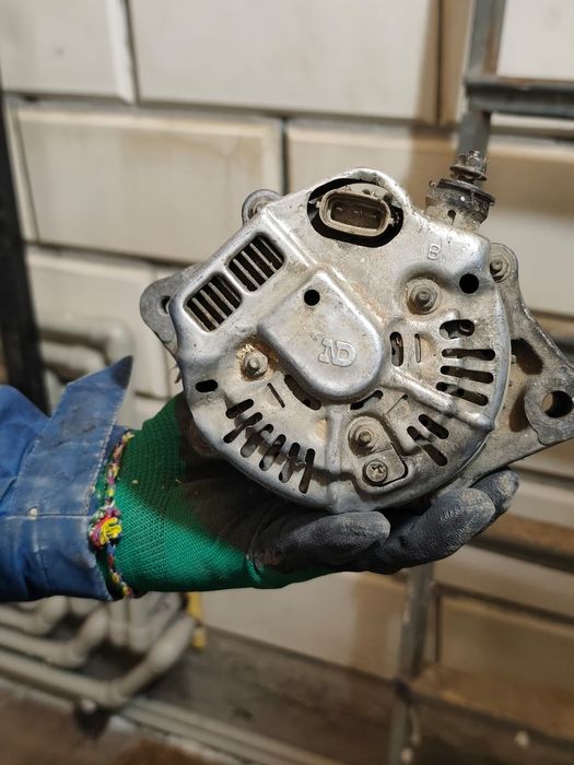 Генератор от Toyota