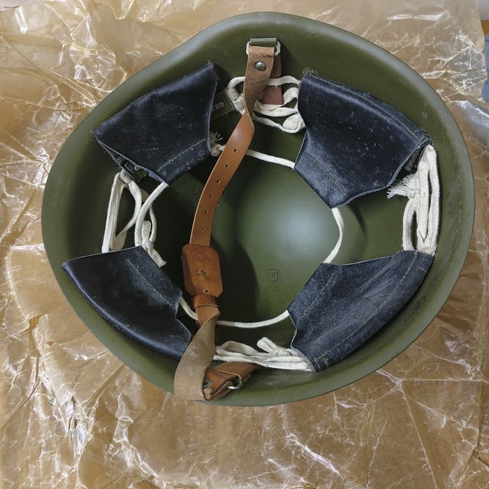 Каска, новая СССР.