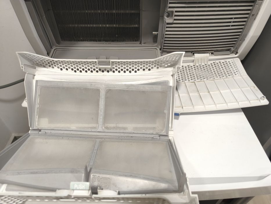 Продавам сушилня Electrolux EW8H358S, серия 800, 8 кг с термопомпа.