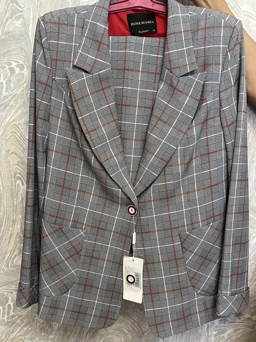 Костюм с брюками