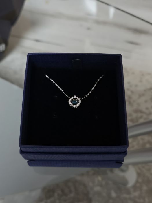 Lantisor Swarovski argintiu cerc albastru