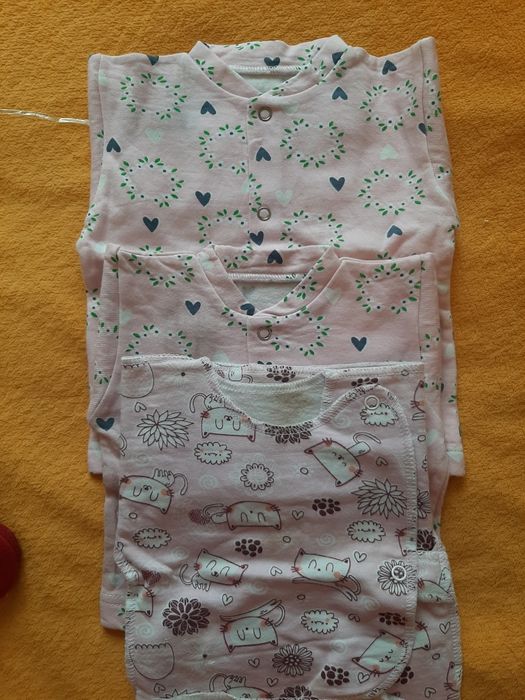 Ползунки , Шапочки, маечки, рубашки