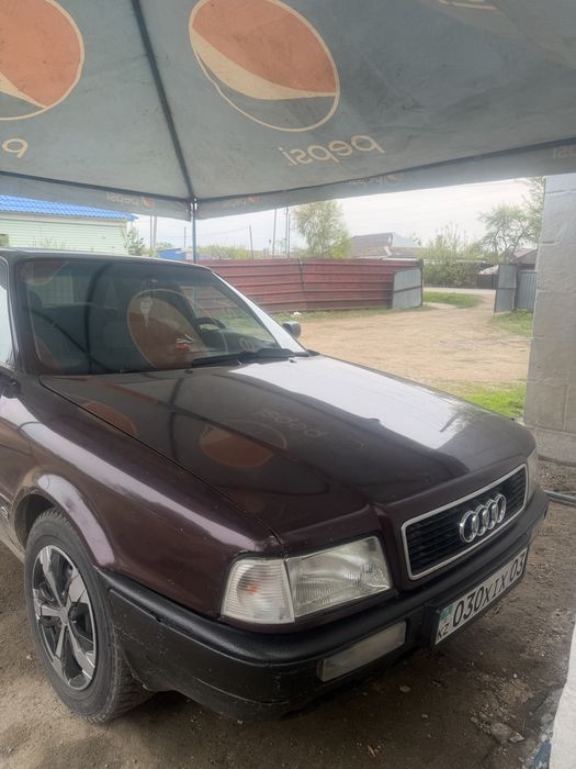 Ауди б4 в хорошем состояний