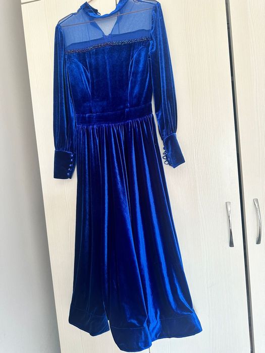 арзан бағада таза киімдер сатылады